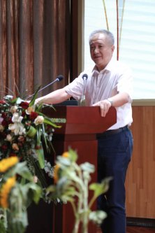 《方守龙》郑好拾年方守龙有机白茶河南运营中心十周年