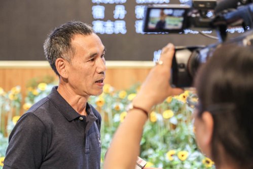 《方守龙》郑好拾年方守龙有机白茶河南运营中心十周年