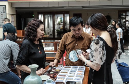 中华文化促进会古玩城联盟第十五次理事会-[天下收藏文化街]（二）