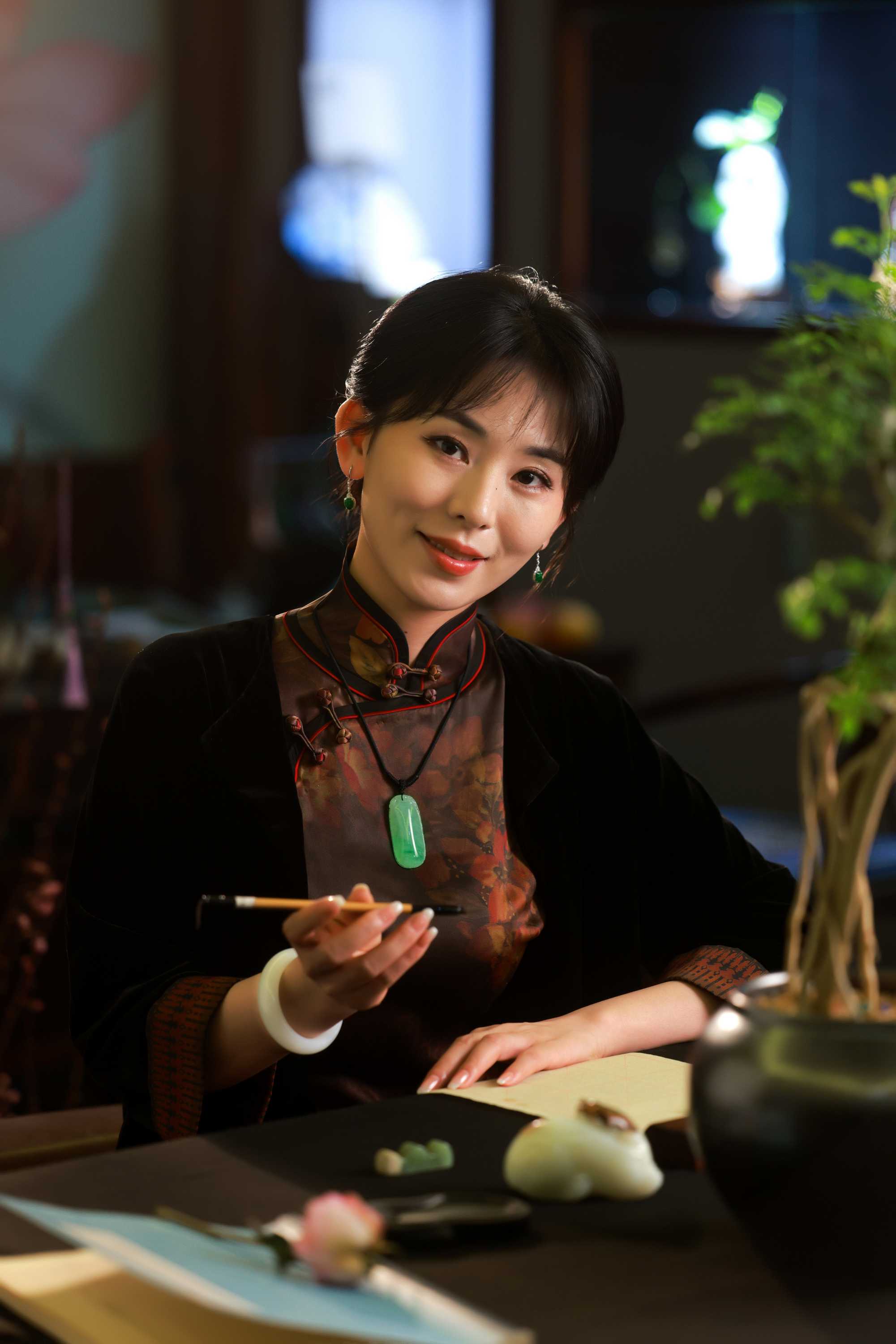 三八女神节珠宝人像拍摄
