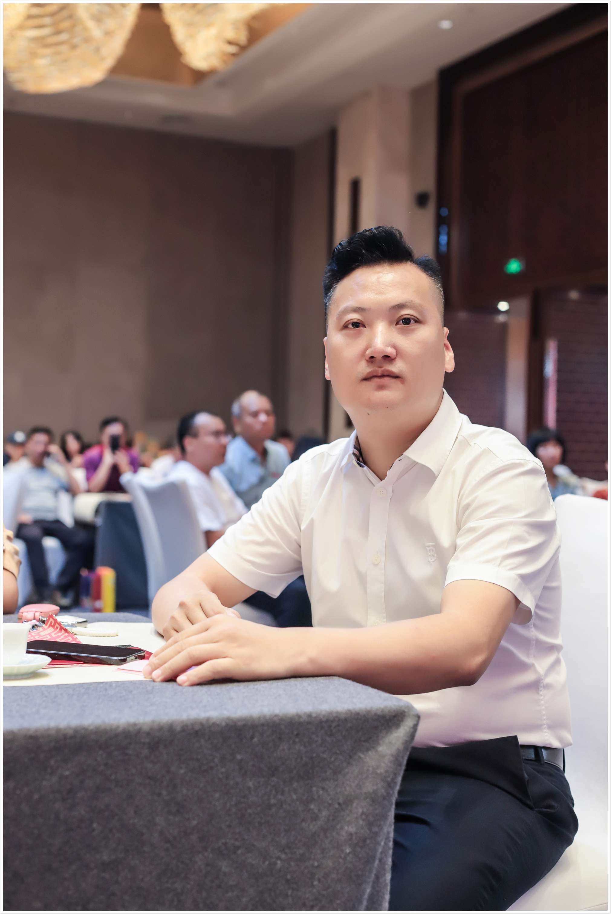 岩上1998新品发郑州布会