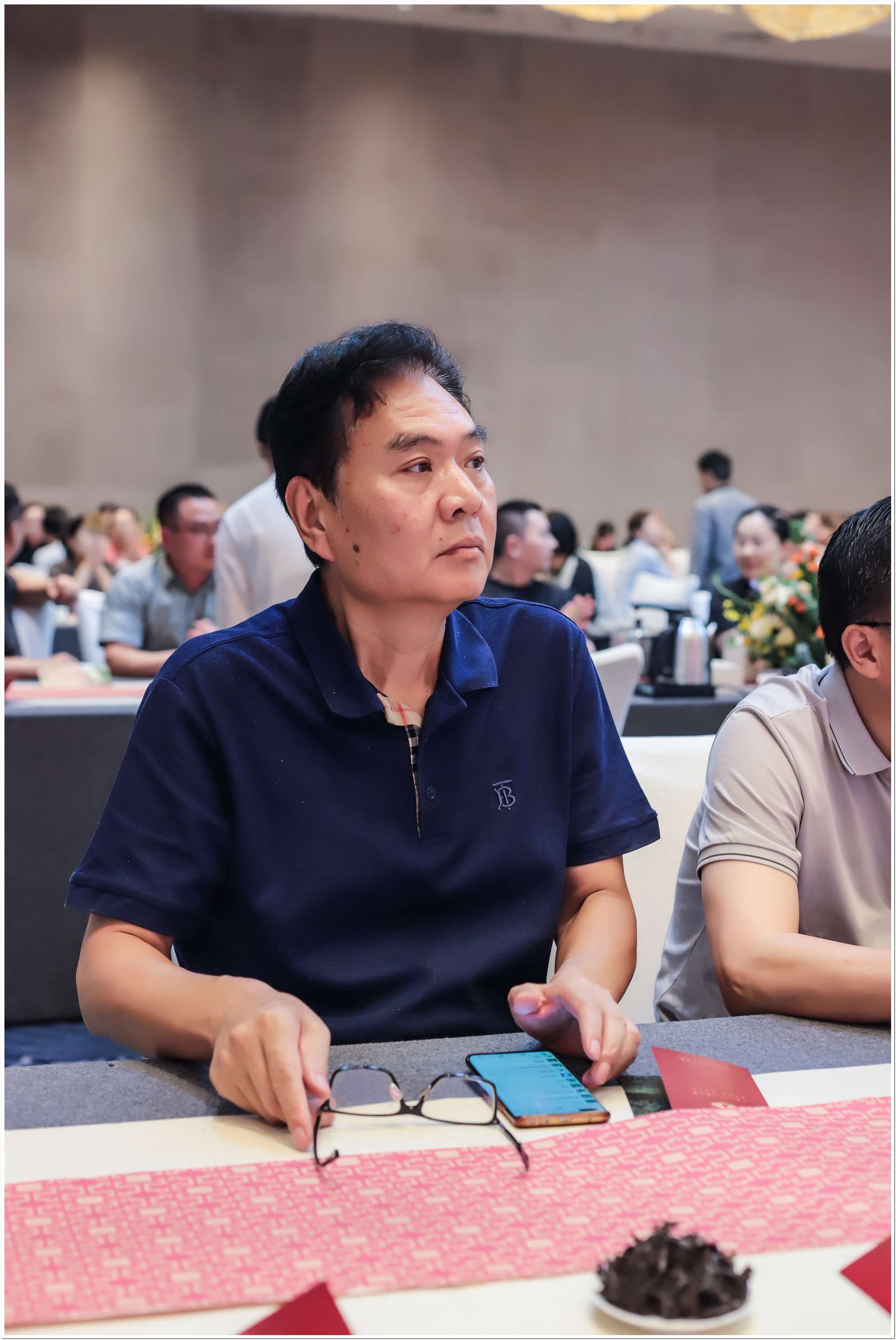 岩上1998新品发郑州布会