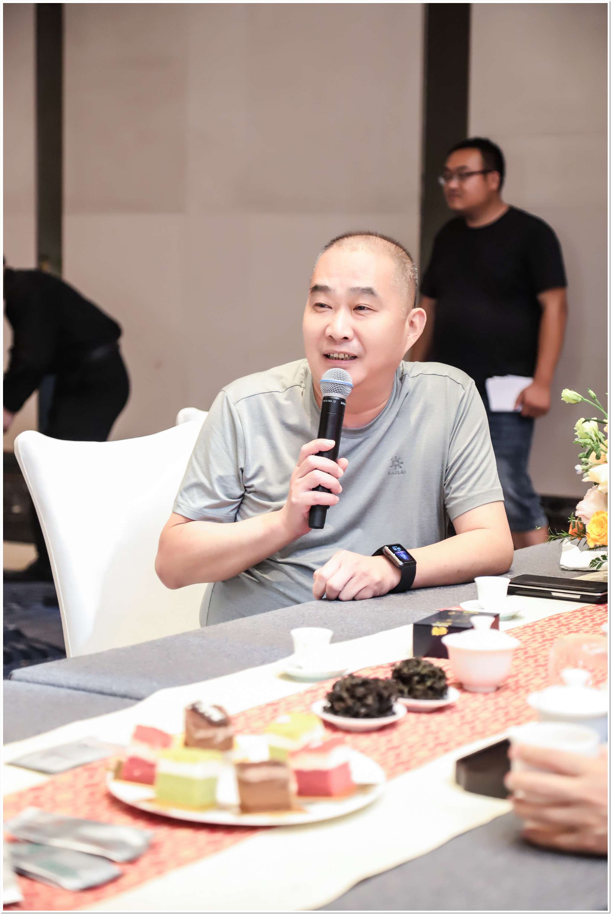 岩上1998新品发郑州布会