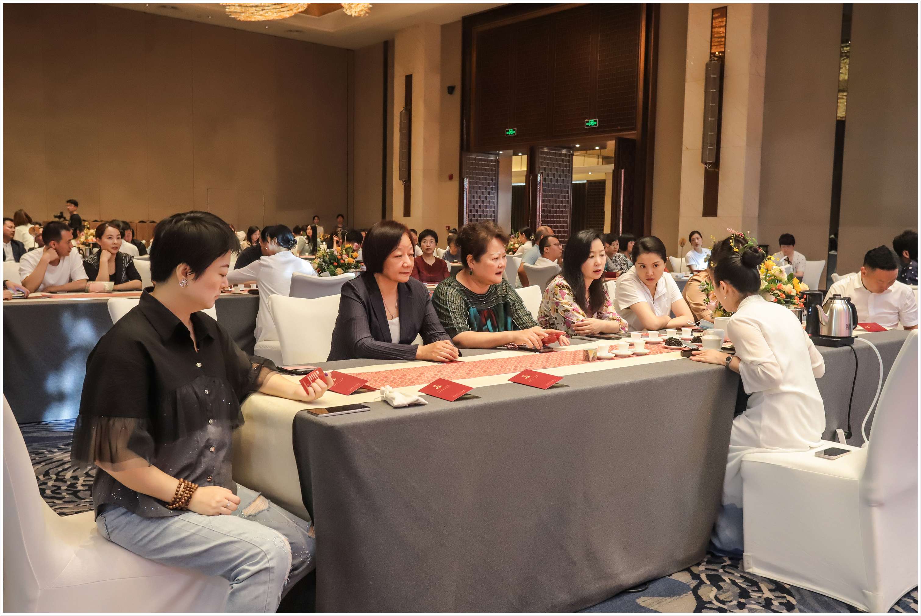 岩上1998新品发郑州布会