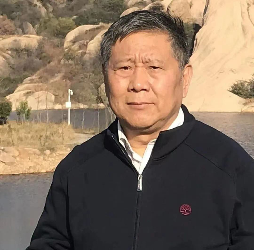 马国强-《马国强人物图》(137cmx68cm)-龙在空间