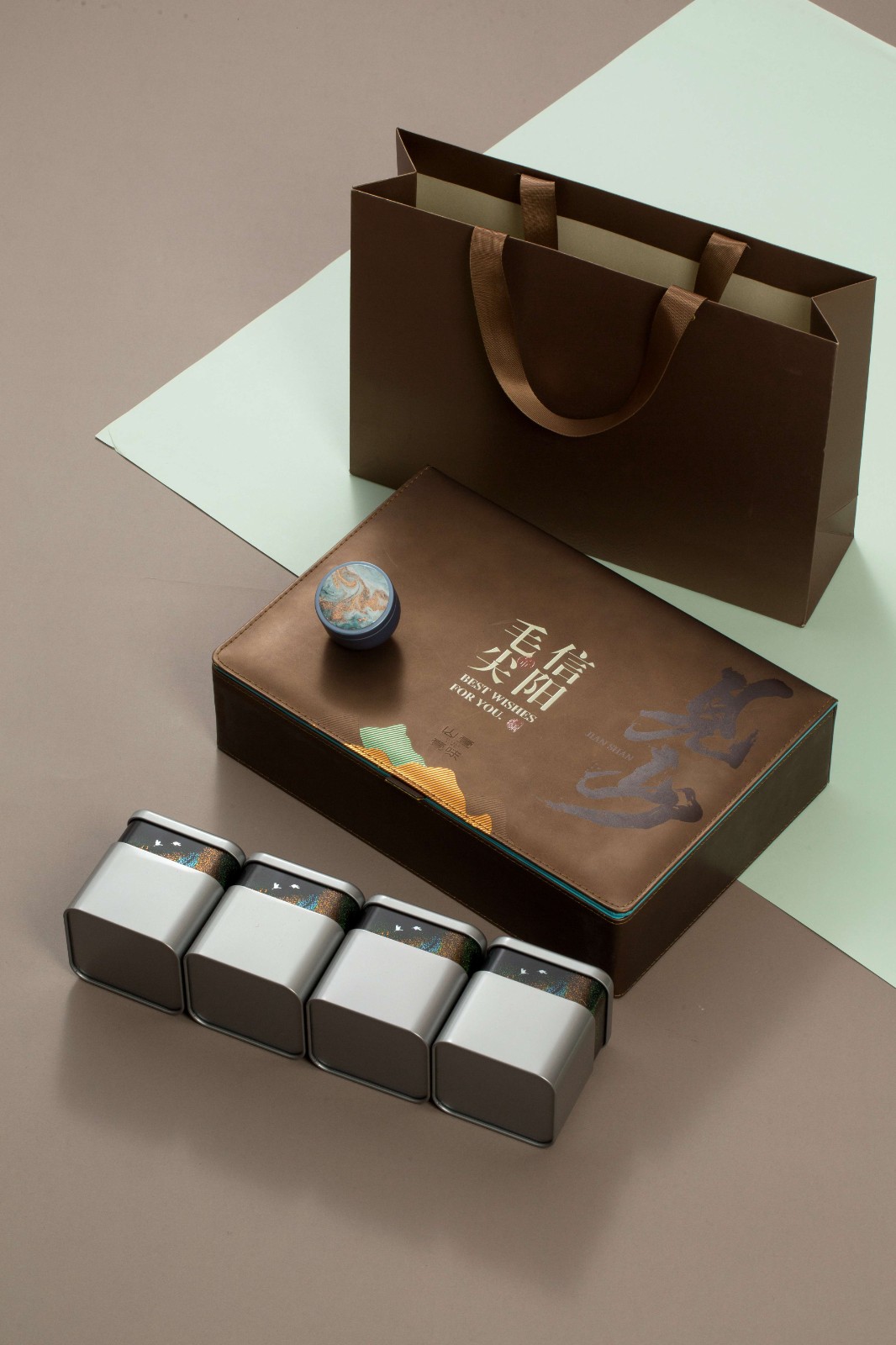 仿PU面 咖啡色 春茶信阳毛尖四题管-见山-洪盛包装