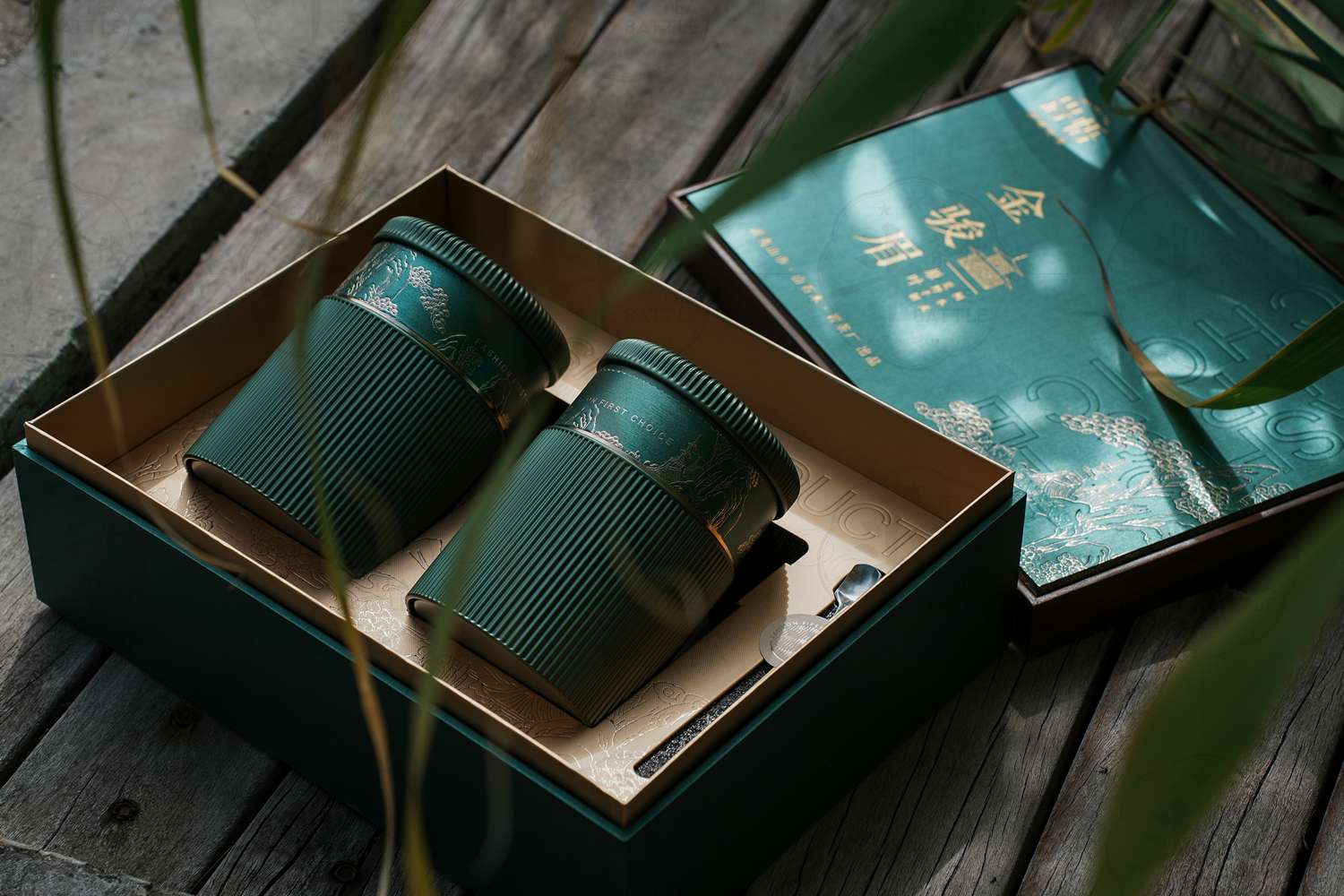 岩悟-正山小种-金骏眉-茶叶礼盒产品拍摄 红、蓝双色