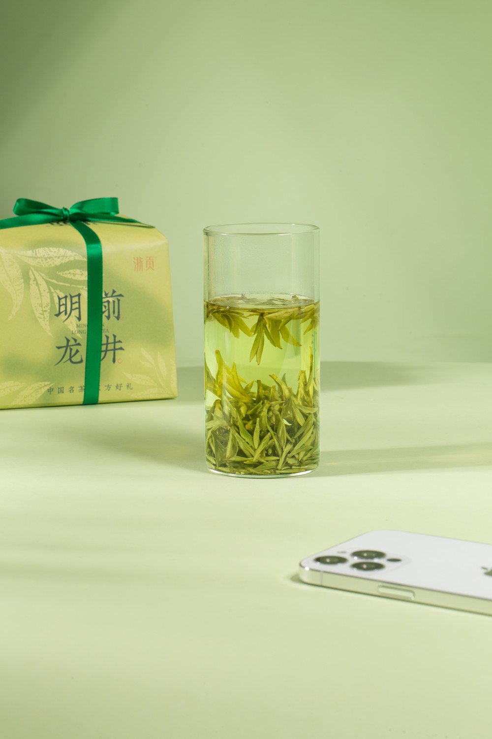 浙贡-西湖龙井-手包纸-绿茶-产品拍摄