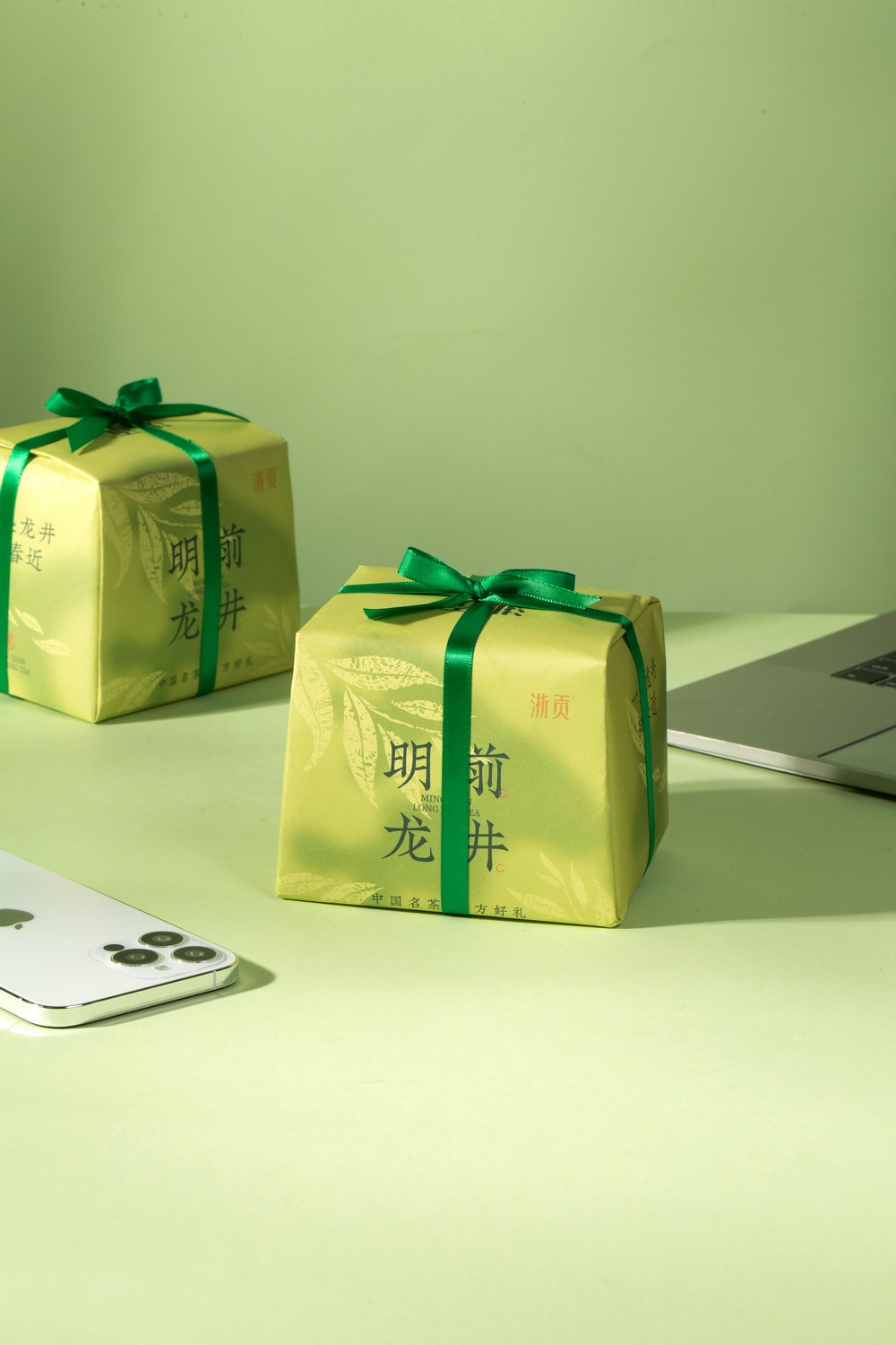 浙贡-西湖龙井-手包纸-绿茶-产品拍摄