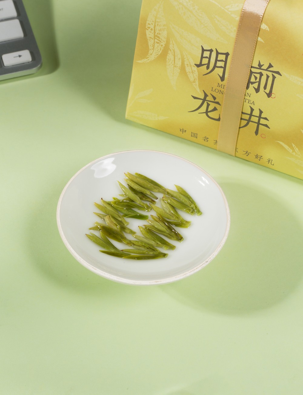 浙贡-西湖龙井-手包纸-绿茶-产品拍摄
